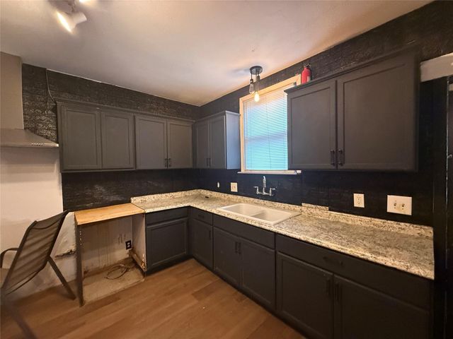 544 W 28th Street, Houston, TX 77008