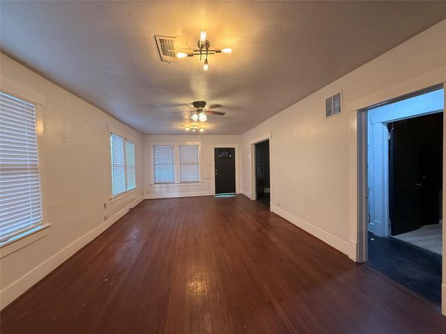 544 W 28th Street, Houston, TX 77008