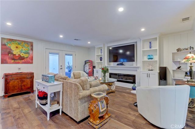 2063 Via Mariposa East A, Laguna Woods, CA 92637