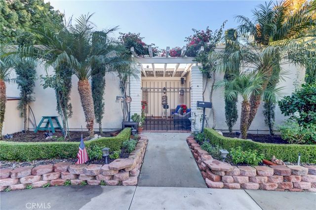 2063 Via Mariposa East A, Laguna Woods, CA 92637