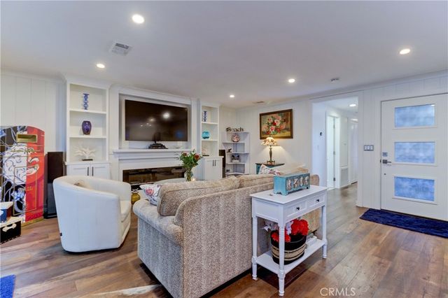 2063 Via Mariposa East A, Laguna Woods, CA 92637