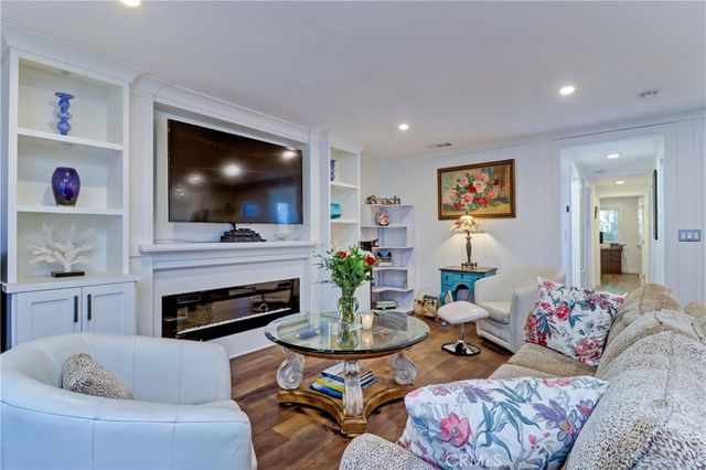 2063 Via Mariposa East A, Laguna Woods, CA 92637