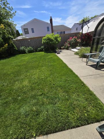 533 Halevy Drive, Cedarhurst, NY 11516