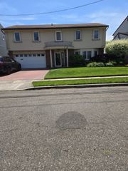 533 Halevy Drive, Cedarhurst, NY 11516