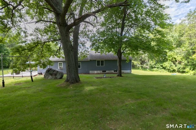 419 Horton Hill Road, Naugatuck, CT 06770