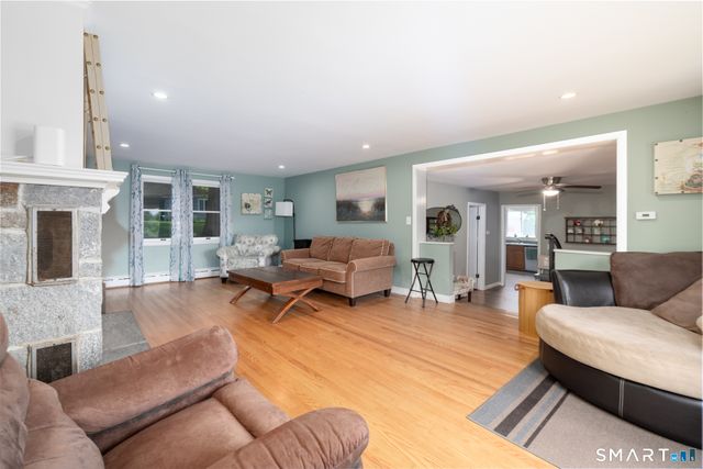 419 Horton Hill Road, Naugatuck, CT 06770