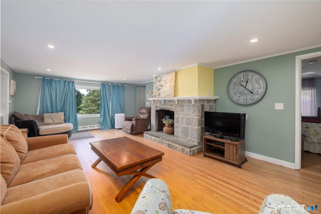 419 Horton Hill Road, Naugatuck, CT 06770