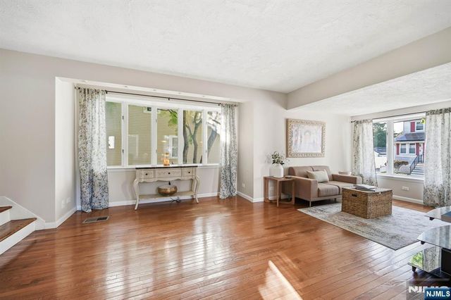 120 Johnson Avenue, Bergenfield, NJ 07621