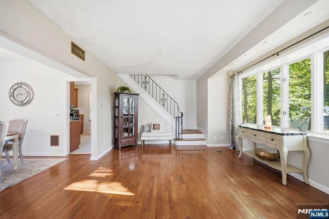 120 Johnson Avenue, Bergenfield, NJ 07621