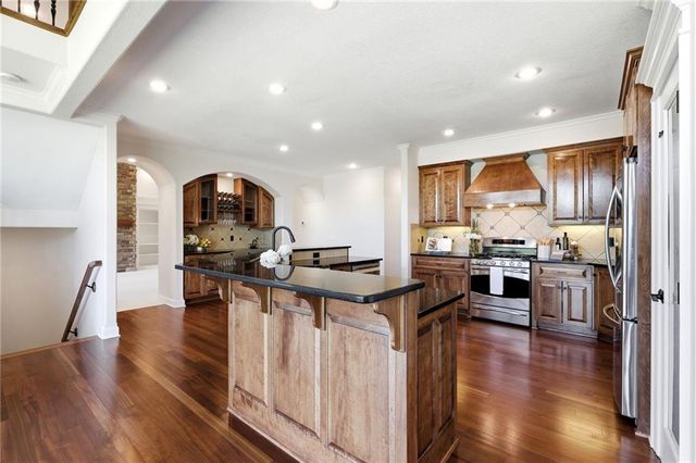 15614 Quail Ridge Drive, Smithville, MO 64089