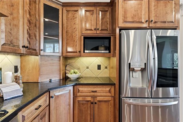 15614 Quail Ridge Drive, Smithville, MO 64089