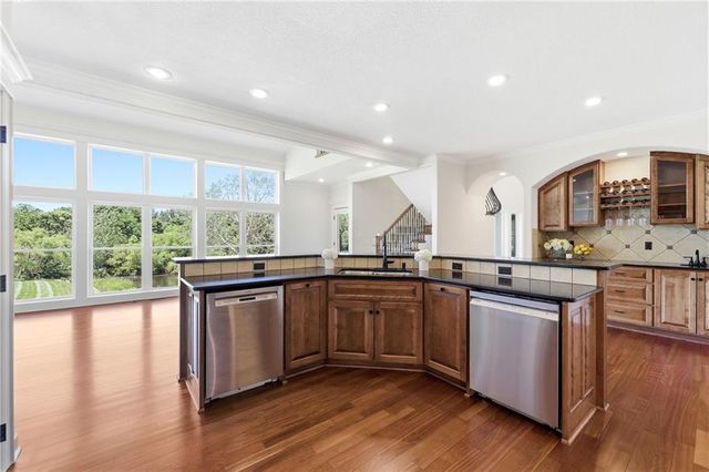 15614 Quail Ridge Drive, Smithville, MO 64089