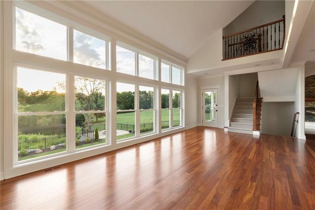 15614 Quail Ridge Drive, Smithville, MO 64089