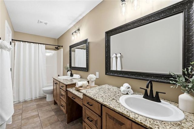15614 Quail Ridge Drive, Smithville, MO 64089