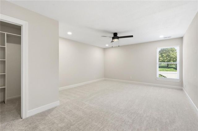 15614 Quail Ridge Drive, Smithville, MO 64089