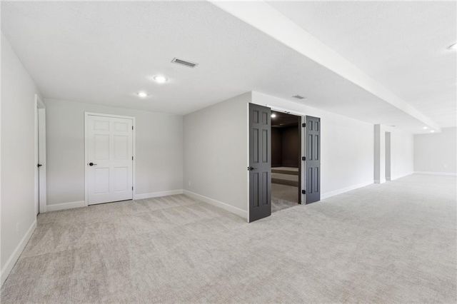 15614 Quail Ridge Drive, Smithville, MO 64089