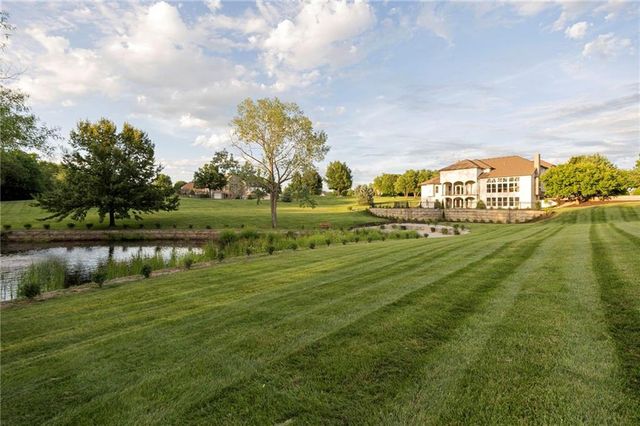 15614 Quail Ridge Drive, Smithville, MO 64089