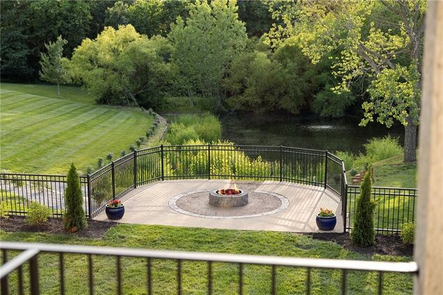 15614 Quail Ridge Drive, Smithville, MO 64089