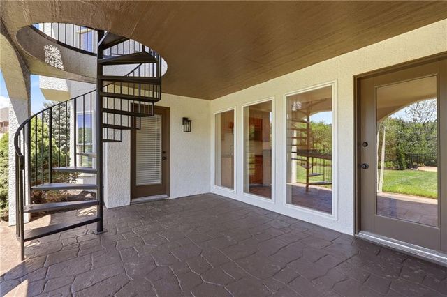 15614 Quail Ridge Drive, Smithville, MO 64089