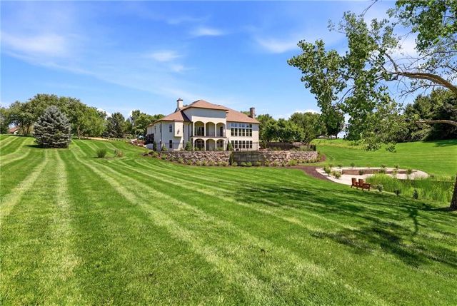15614 Quail Ridge Drive, Smithville, MO 64089
