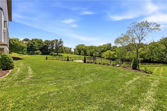 15614 Quail Ridge Drive, Smithville, MO 64089