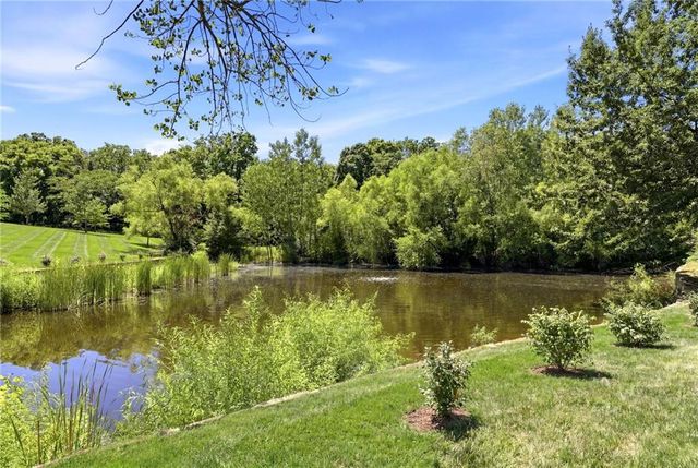 15614 Quail Ridge Drive, Smithville, MO 64089