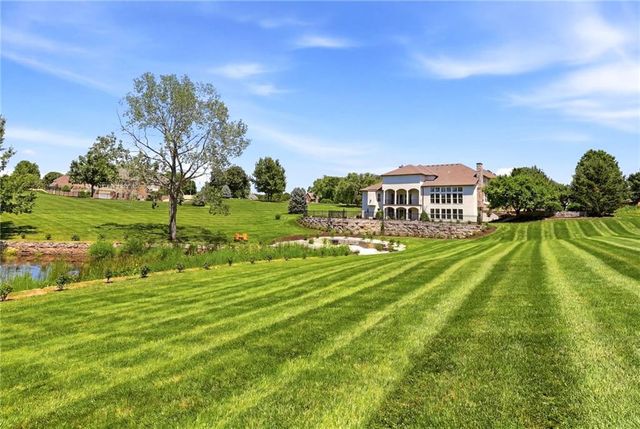 15614 Quail Ridge Drive, Smithville, MO 64089