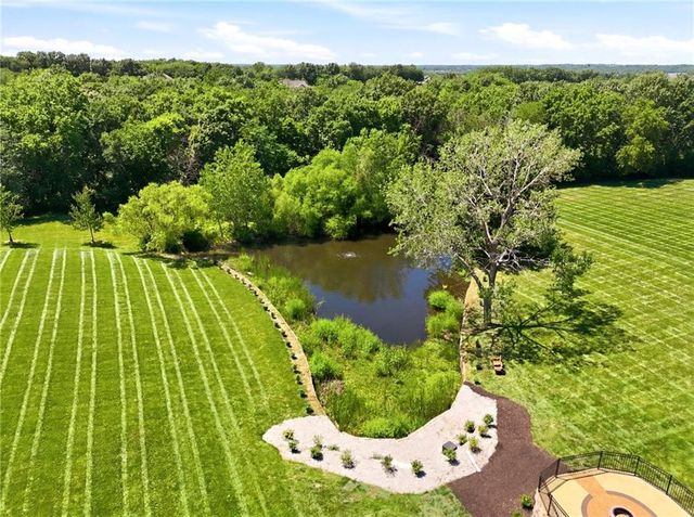 15614 Quail Ridge Drive, Smithville, MO 64089