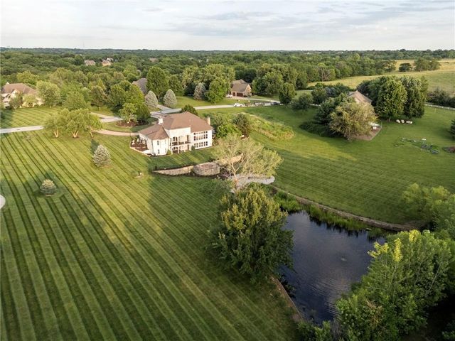 15614 Quail Ridge Drive, Smithville, MO 64089