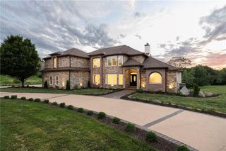 15614 Quail Ridge Drive, Smithville, MO 64089