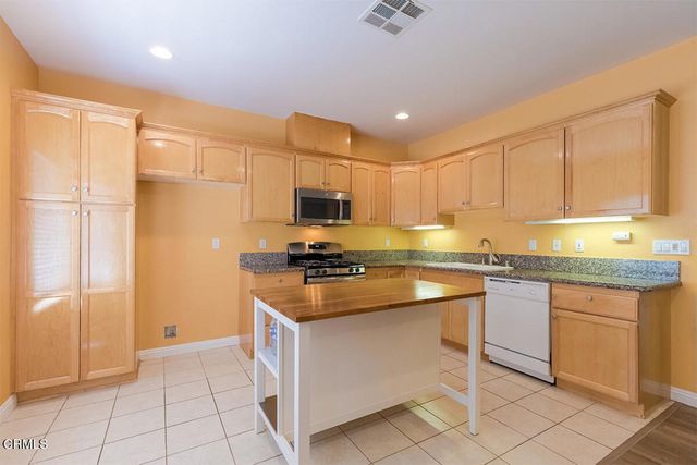 4516 Ramsdell Avenue 103, La Crescenta, CA 91214