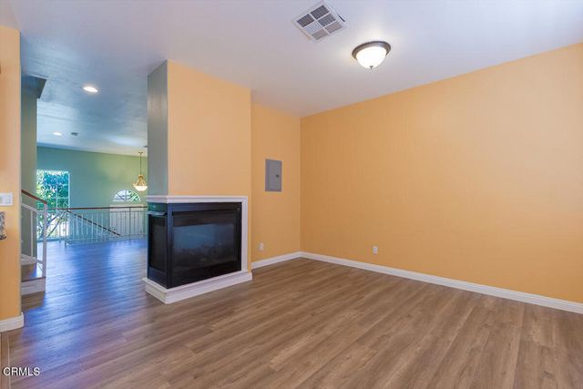 4516 Ramsdell Avenue 103, La Crescenta, CA 91214