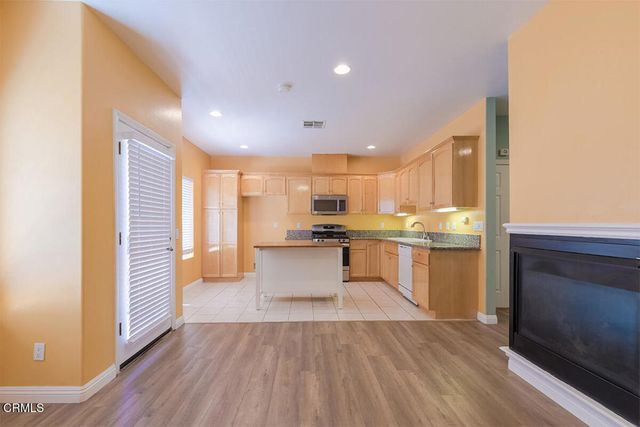 4516 Ramsdell Avenue 103, La Crescenta, CA 91214
