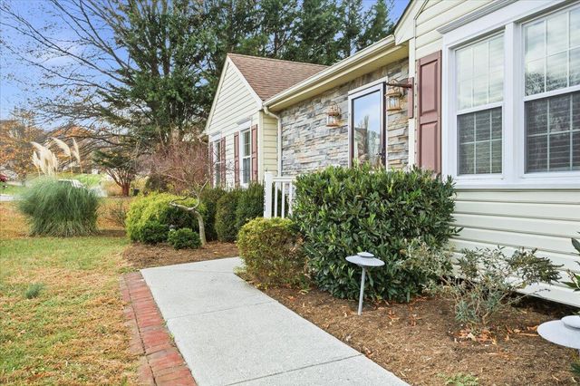 1653 Millwood DR, Salem, VA 24153