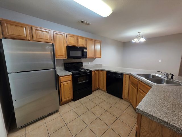 1460 W Junction Street 3, Fayetteville, AR 72701