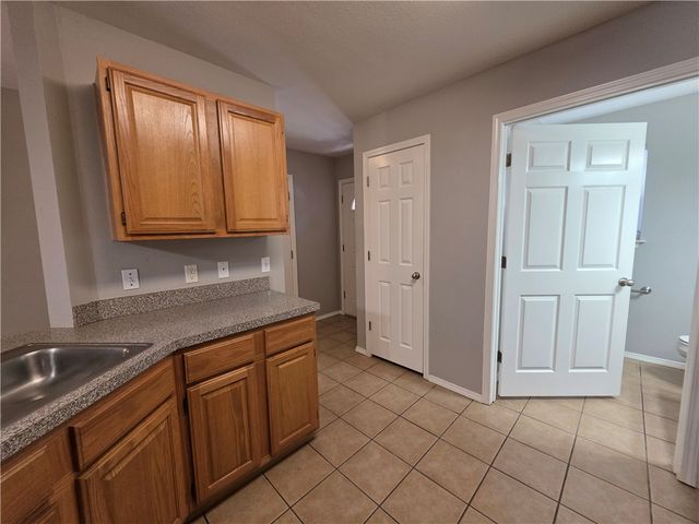 1460 W Junction Street 3, Fayetteville, AR 72701