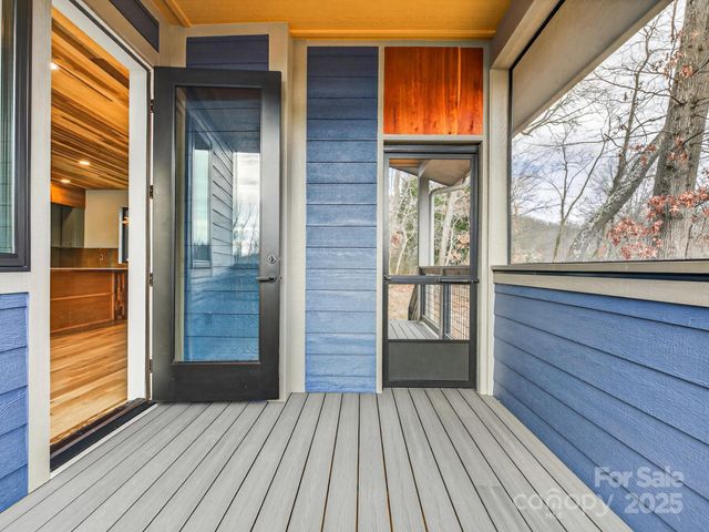 165 Abundance Run 8, Asheville, NC 28805