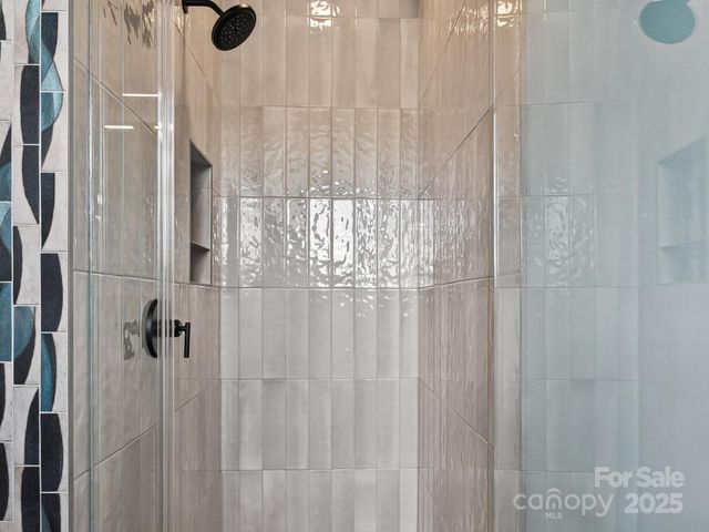 165 Abundance Run 8, Asheville, NC 28805