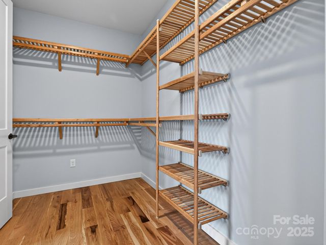 165 Abundance Run 8, Asheville, NC 28805