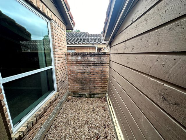 12048 Texas National Boulevard, Willis, TX 77378