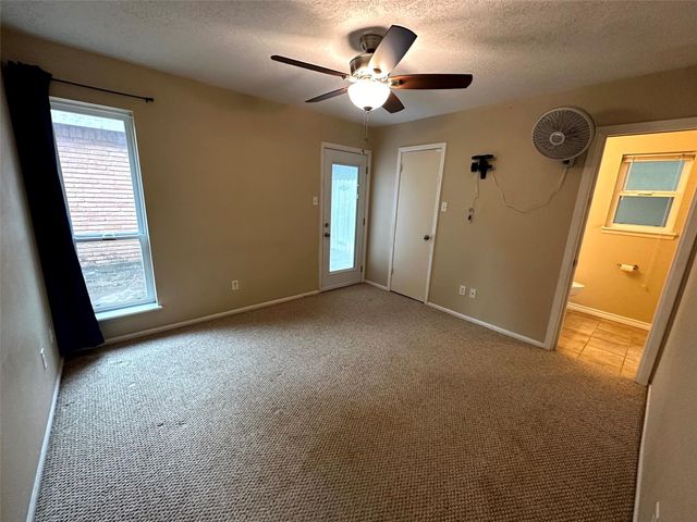 12048 Texas National Boulevard, Willis, TX 77378