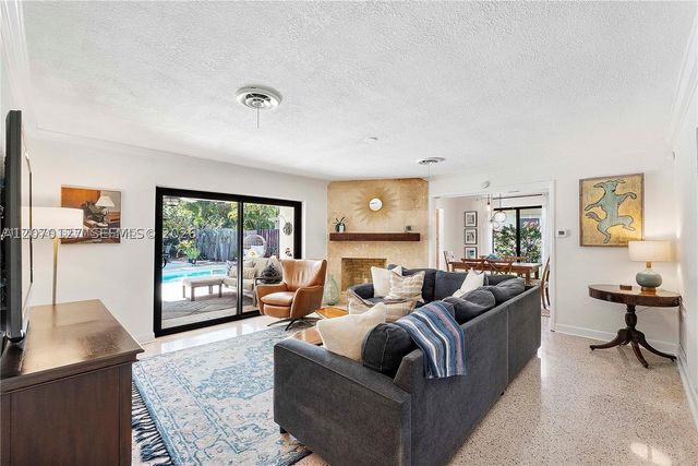 3700 W Park Rd, Hollywood, FL 33021