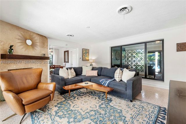 3700 W Park Rd, Hollywood, FL 33021