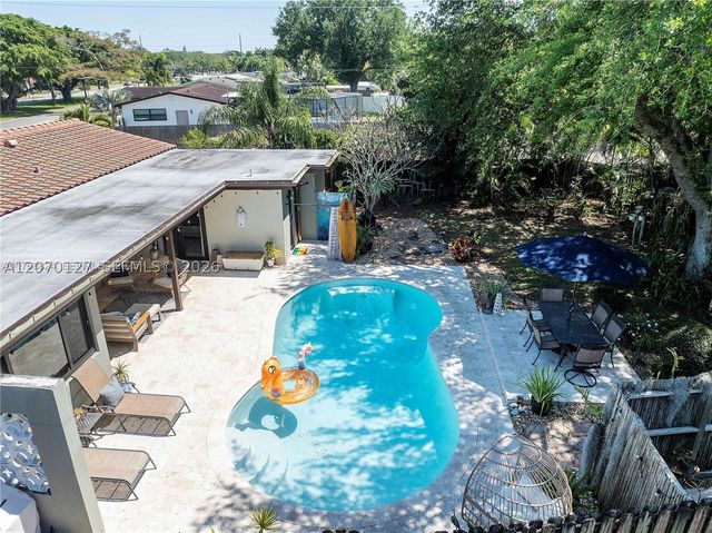 3700 W Park Rd, Hollywood, FL 33021