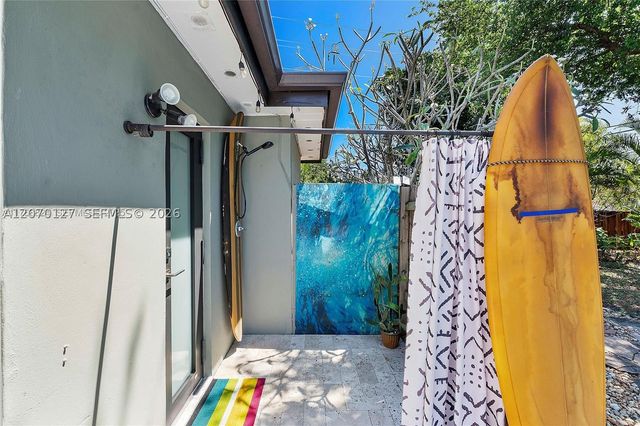 3700 W Park Rd, Hollywood, FL 33021