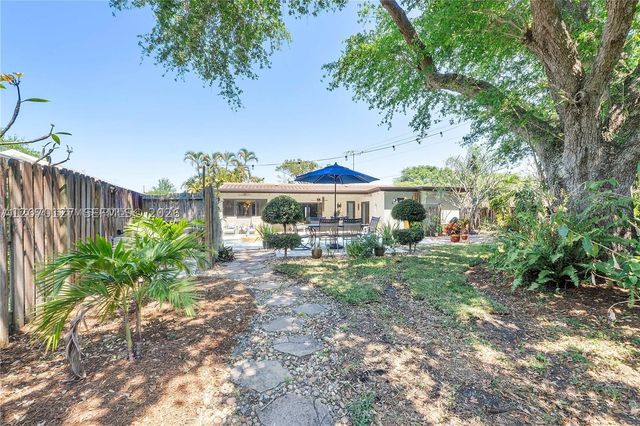 3700 W Park Rd, Hollywood, FL 33021