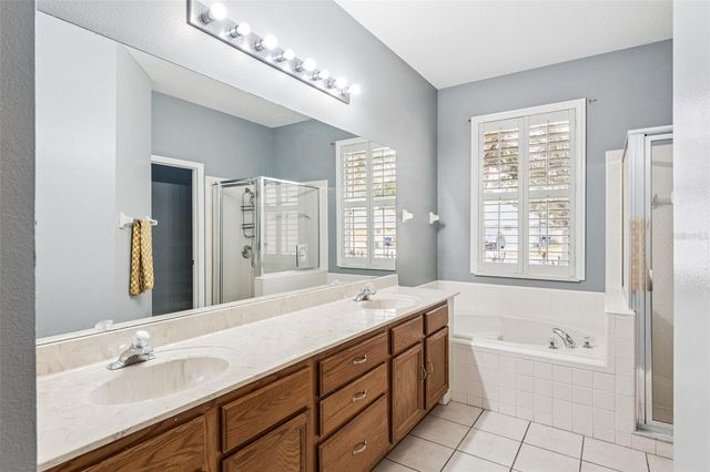 1087 SHIMMERING SAND DRIVE, Ocoee, FL 34761