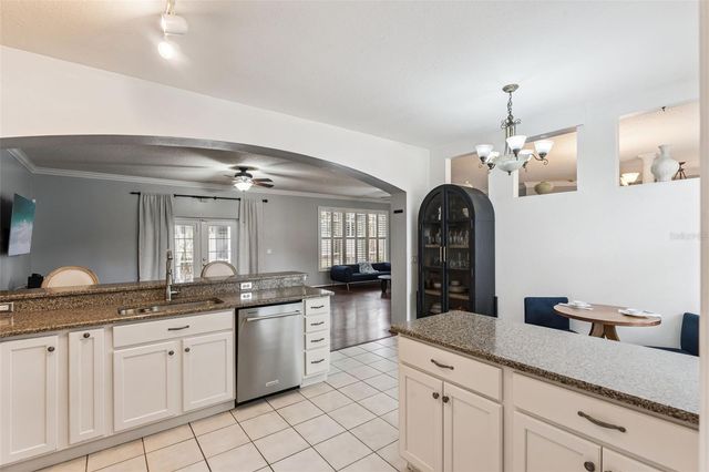 1087 SHIMMERING SAND DRIVE, Ocoee, FL 34761