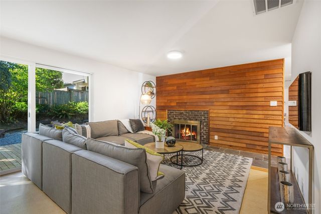 6309 NE 156th Street, Kenmore, WA 98028