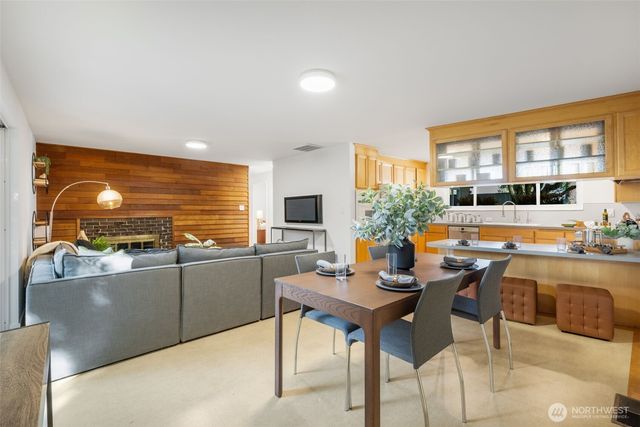 6309 NE 156th Street, Kenmore, WA 98028